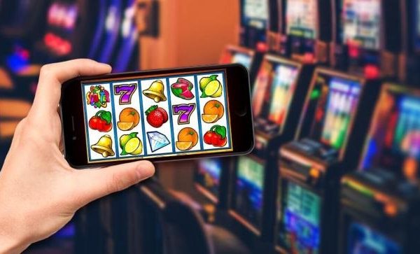 Understanding the Mechanics of Online Slots: How They Work